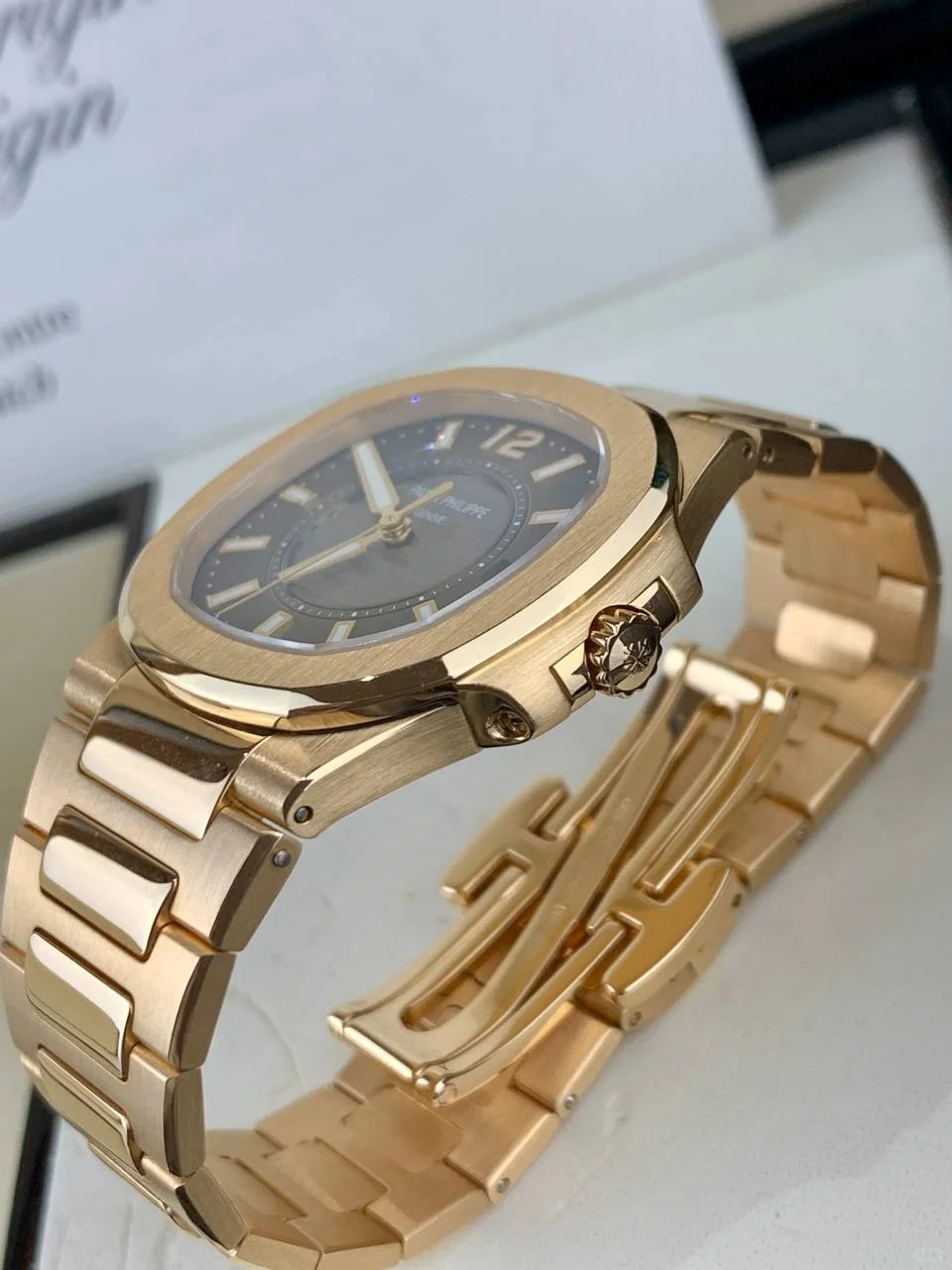 Patek Philippe Nautilus 7011/1R-010 Replica