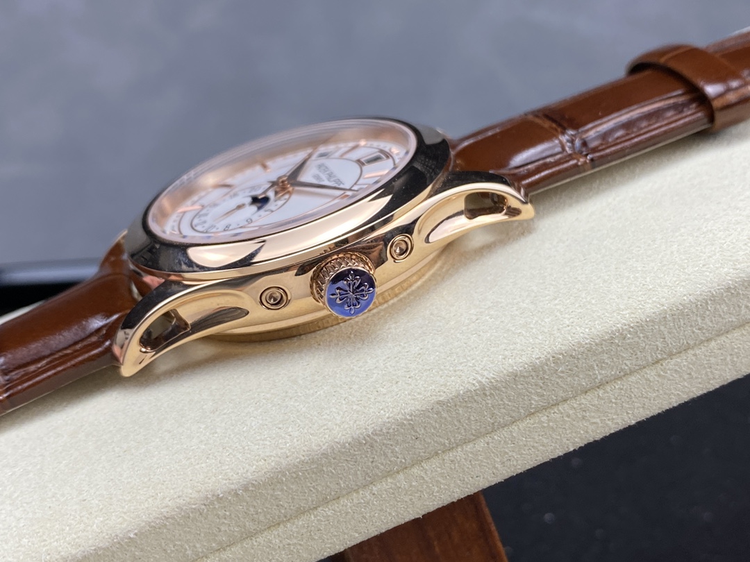 Patek Philippe Complications 5205R-001 Annual Calendar 40Mm 18K Rose Gold