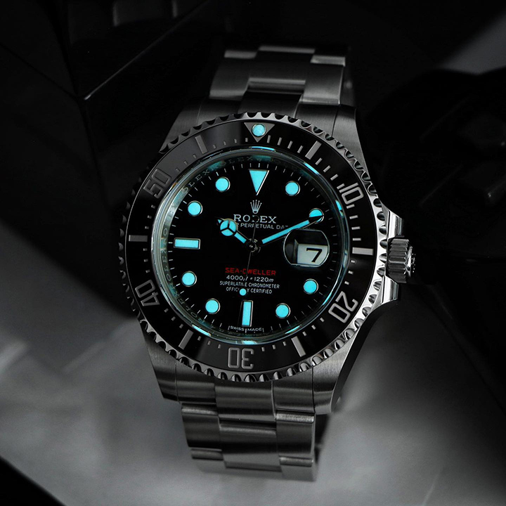 Rolex Sea-Dweller Silver Black Dial 43mm m126600-0001