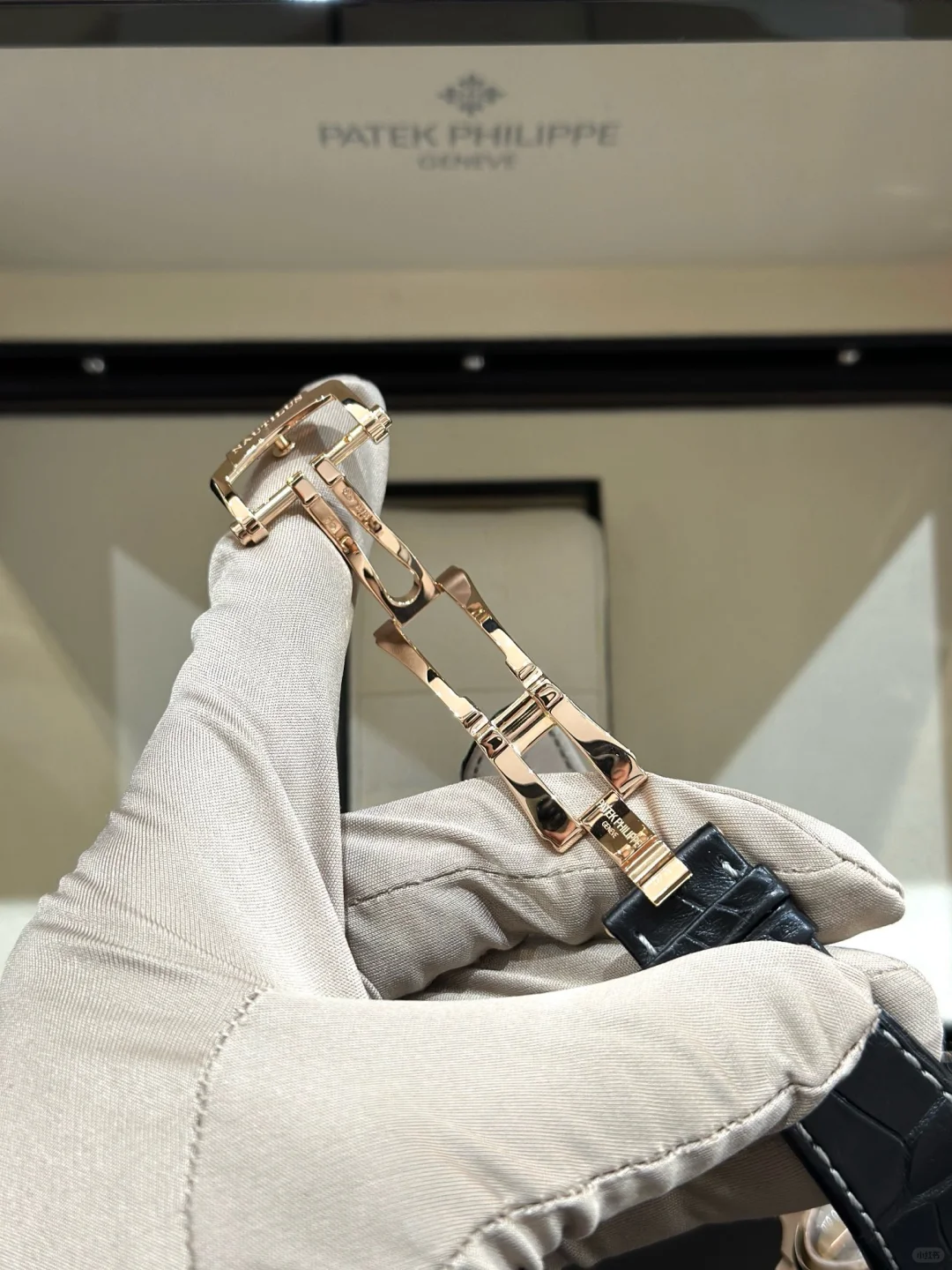 Patek Philippe Nautilus Gold 5712R-001 Replica