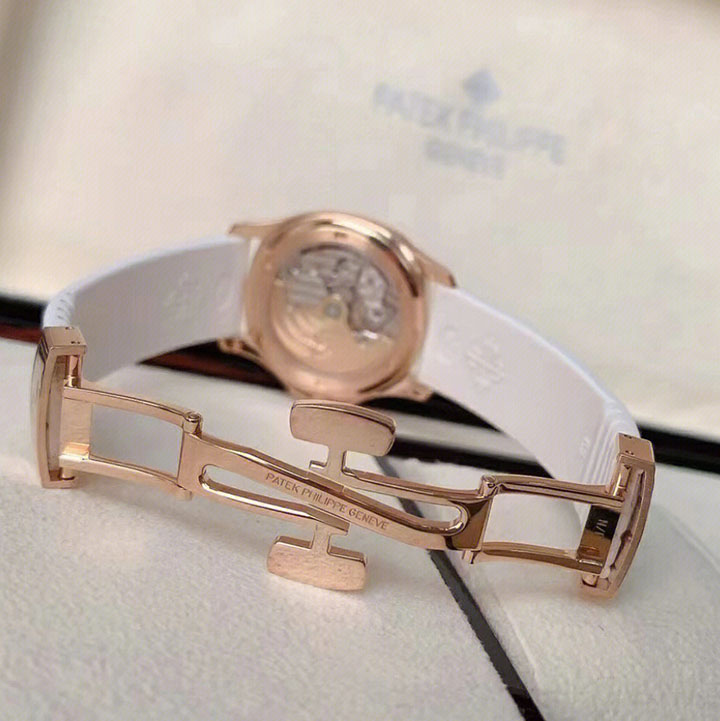 5068R-010-Patek Philippe AQUANAUT-women