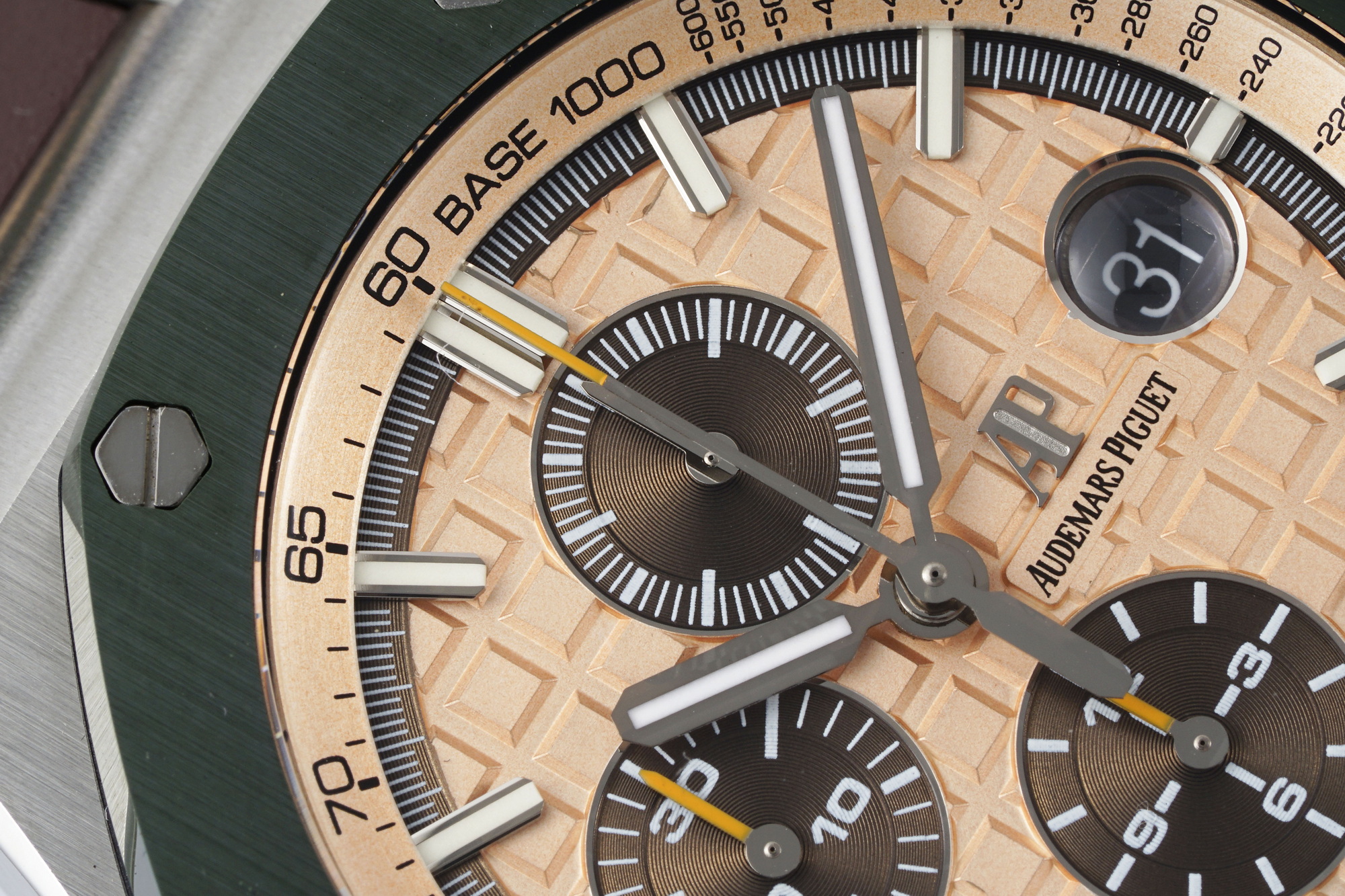 Audemars Piguet Royal Oak Offshore 44 mm, Champagne Ref. 26400SO.OO.A054CA.01