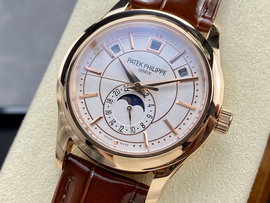 Patek Philippe Complications 5205R-001 Annual Calendar 40Mm 18K Rose Gold