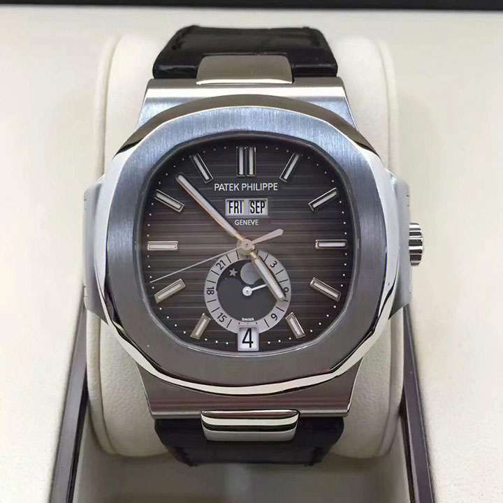 5726A-001- Patek Philippe NAUTILUS