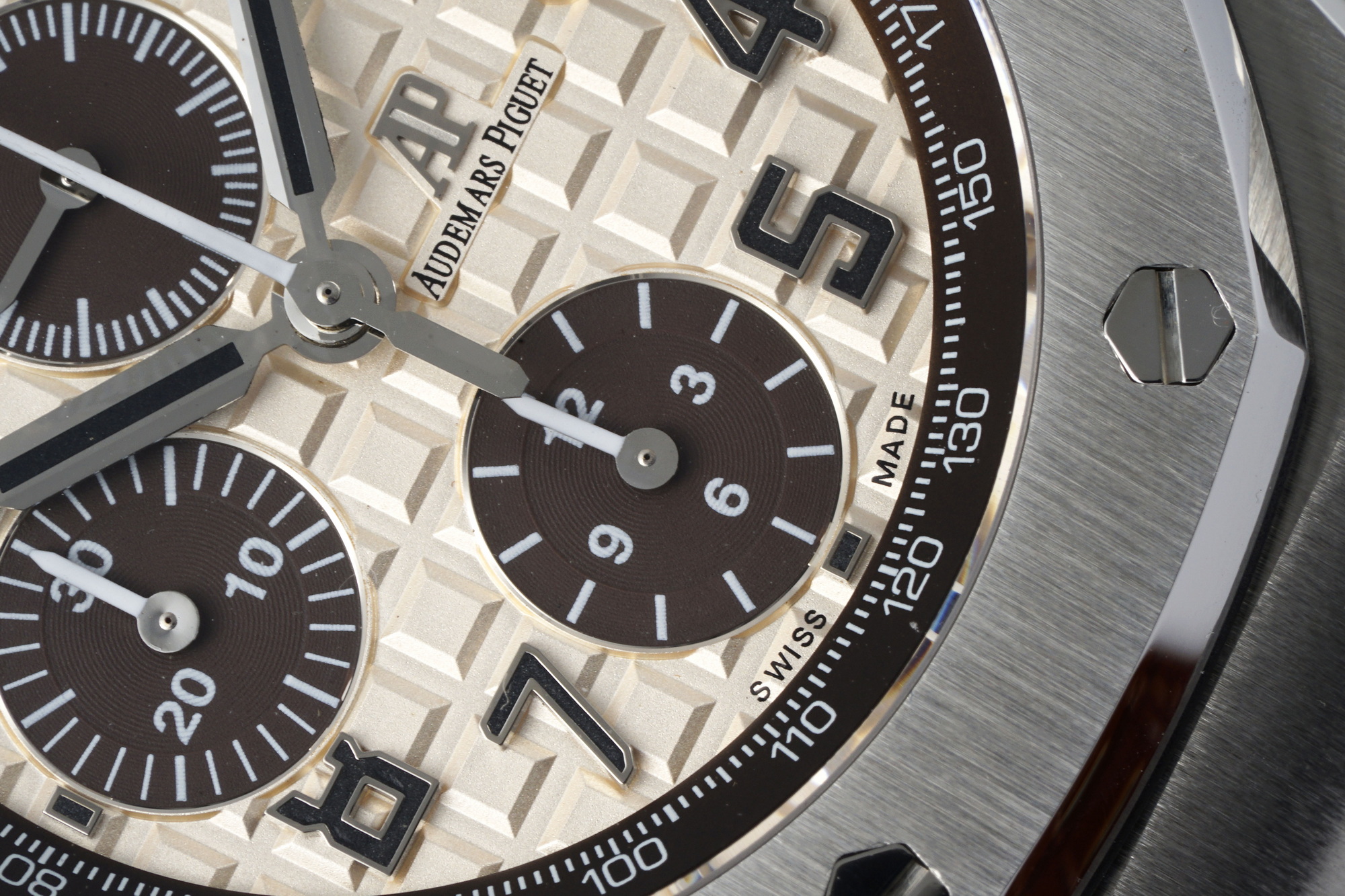 Audemars Piguet Royal Oak Offshore Chronograph 42 mm, Champagne Ref. 26470ST.OO.A801CR.01