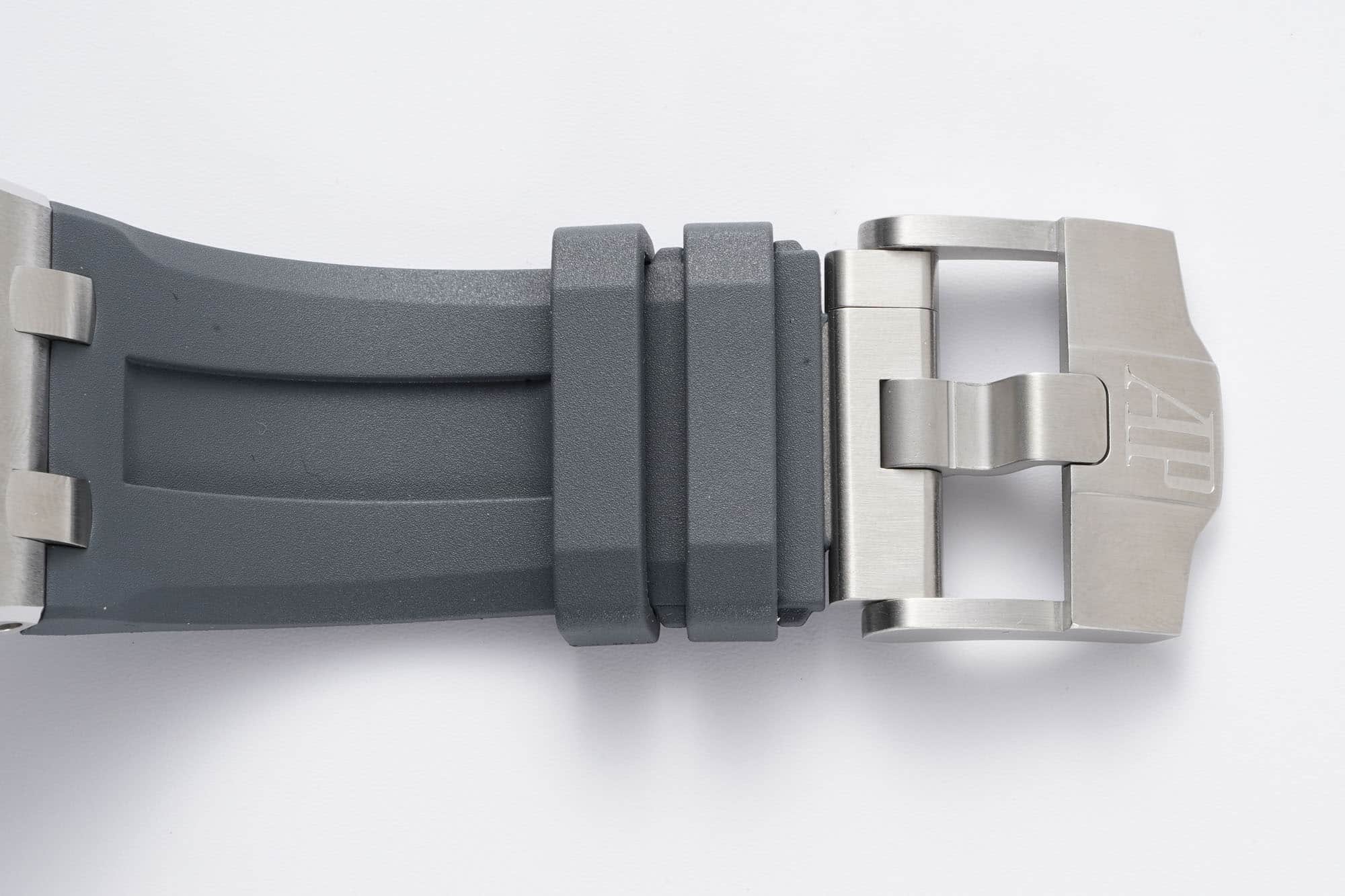 Audemars Piguet Royal Oak Offshore Diver 42 mm, Grey Ref. 15720ST.OO.A009CA.01