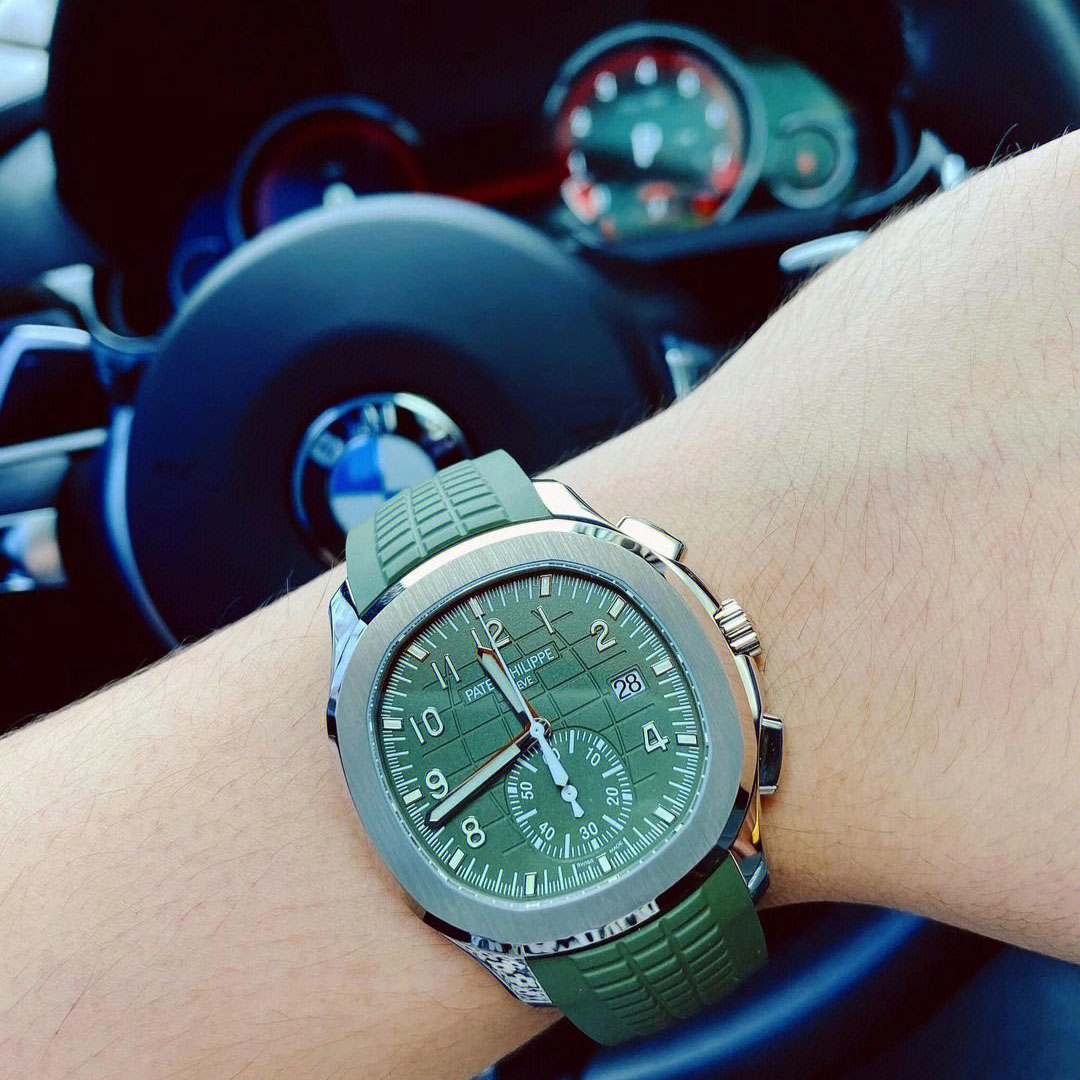 5968G-010-Patek Philippe AQUANAUT