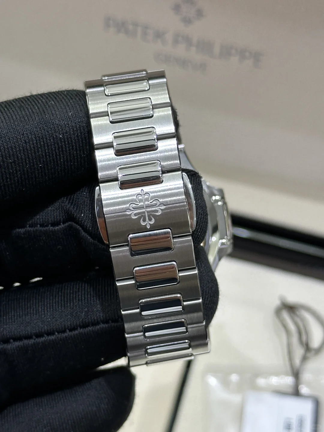 Patek Philippe Nautilus 7118/1A-001 Replica