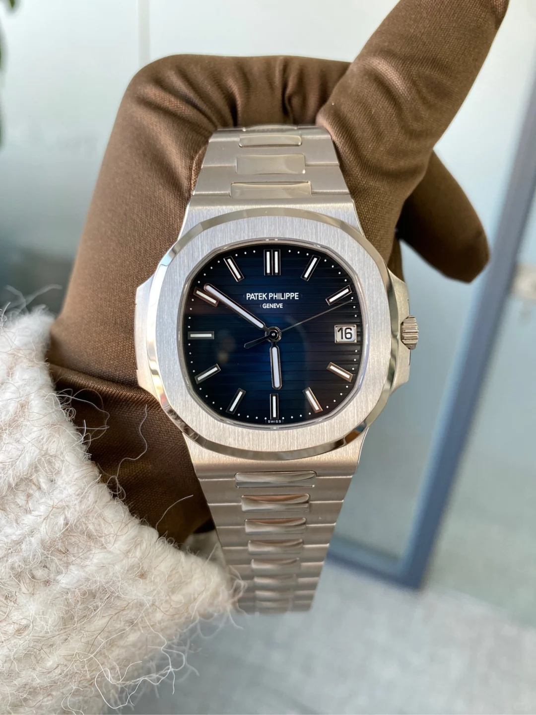 Patek Philippe 5811/1G-001 Replica