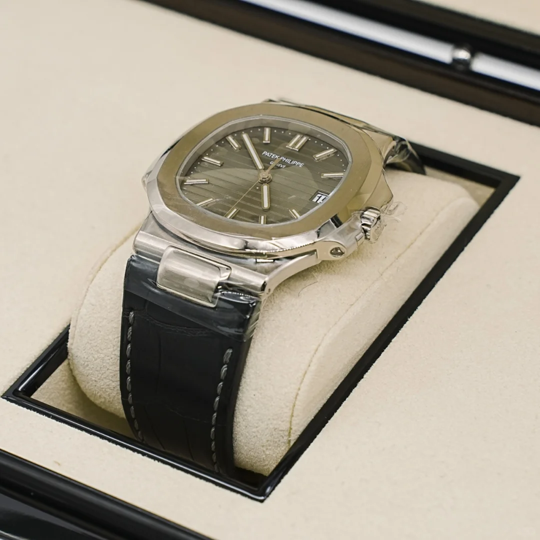 Patek Philippe Nautilus 5711G-001 Replica