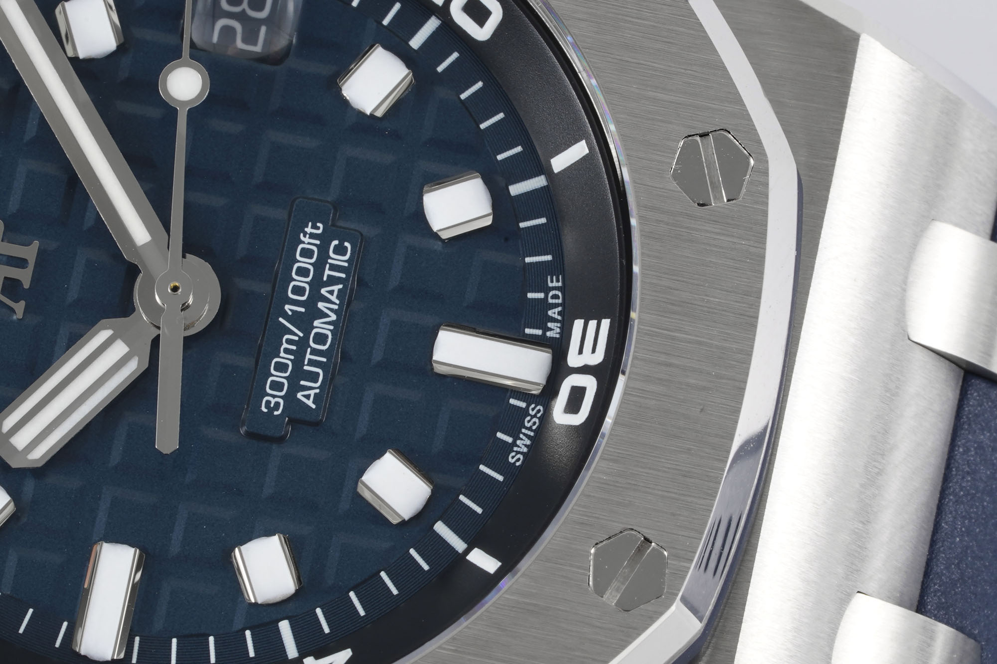 Audemars Piguet Royal Oak Offshore Diver 42 mm, Blue Ref. 15720ST.OO.A027CA.01