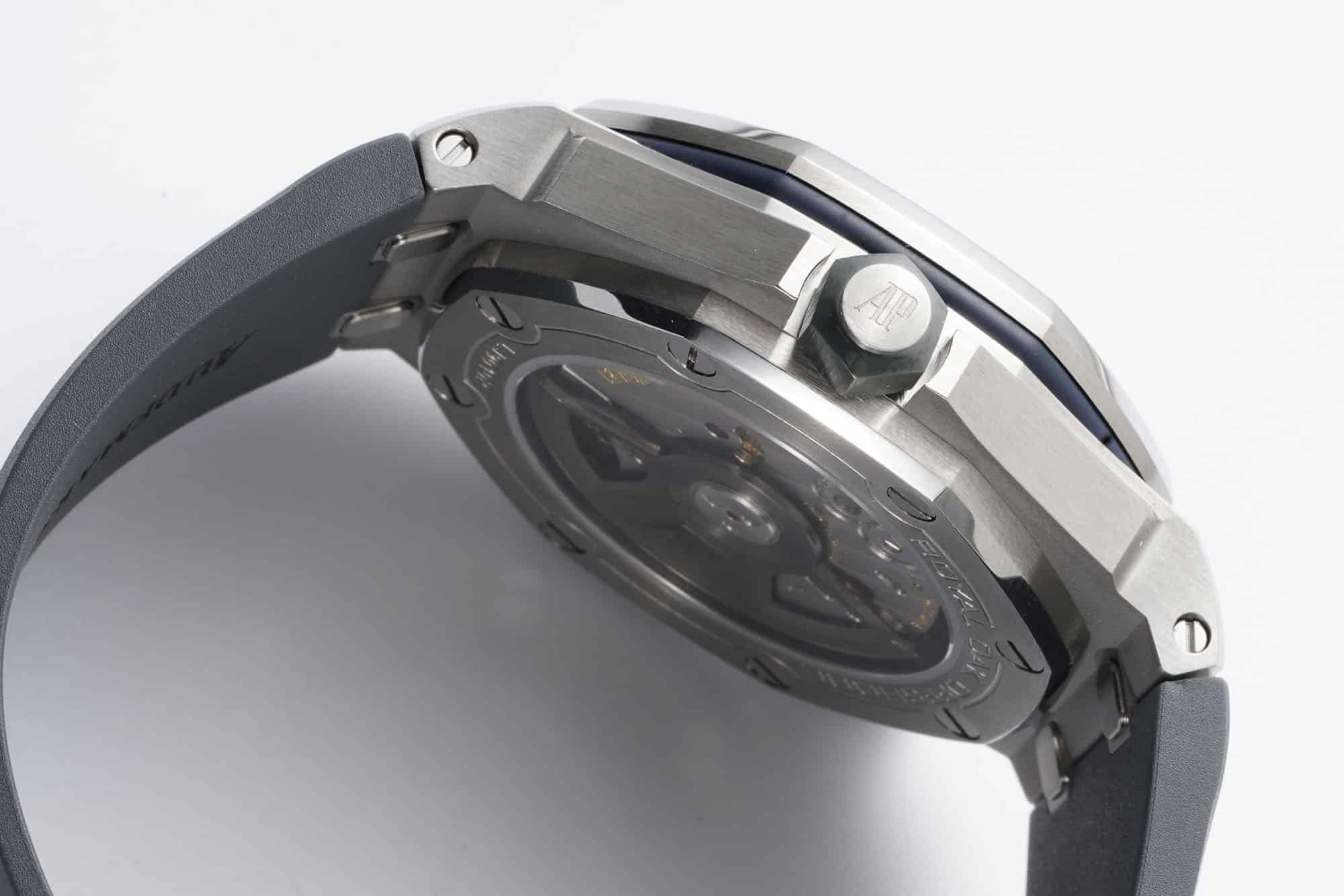 Audemars Piguet Royal Oak Offshore Diver 42 mm, Grey Ref. 15720ST.OO.A009CA.01