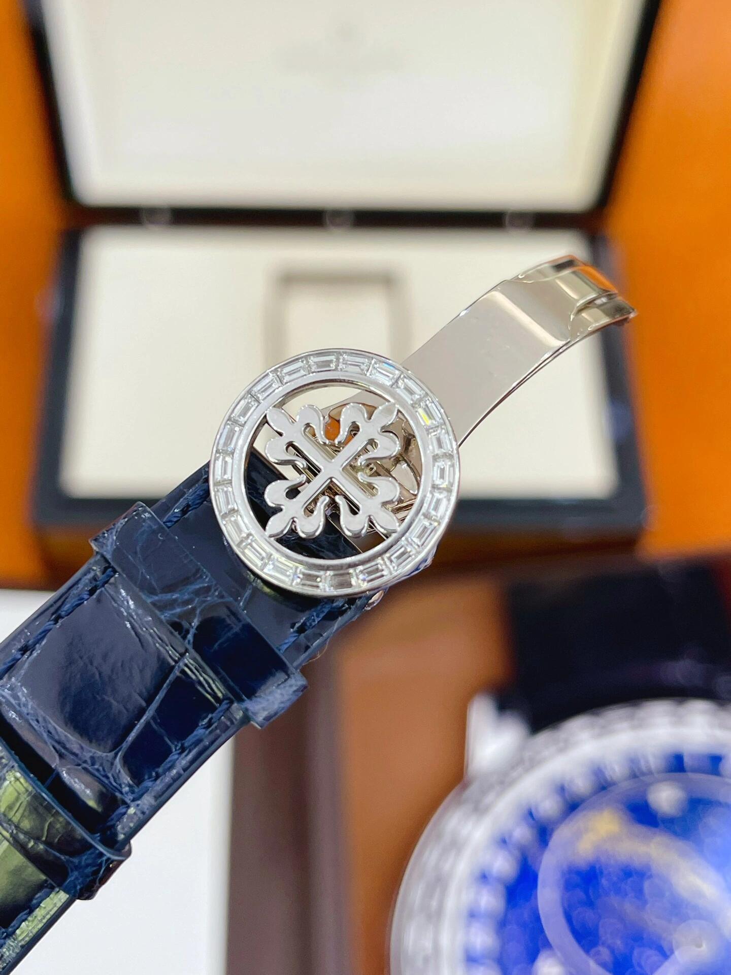 Patek Philippe 6104G-001 - GRAND COMPLICATIONS