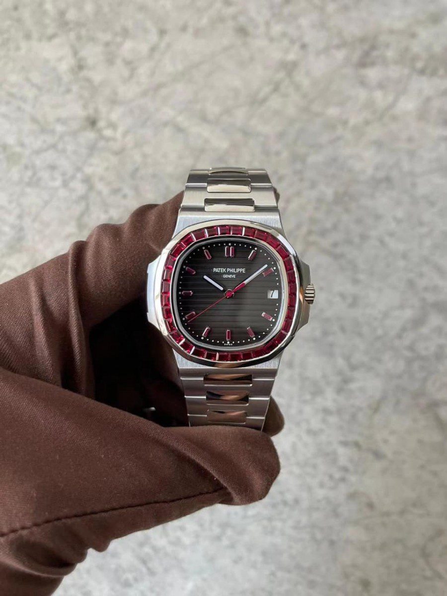 Patek Philippe Nautilus 5711/112P-001 Ruby
