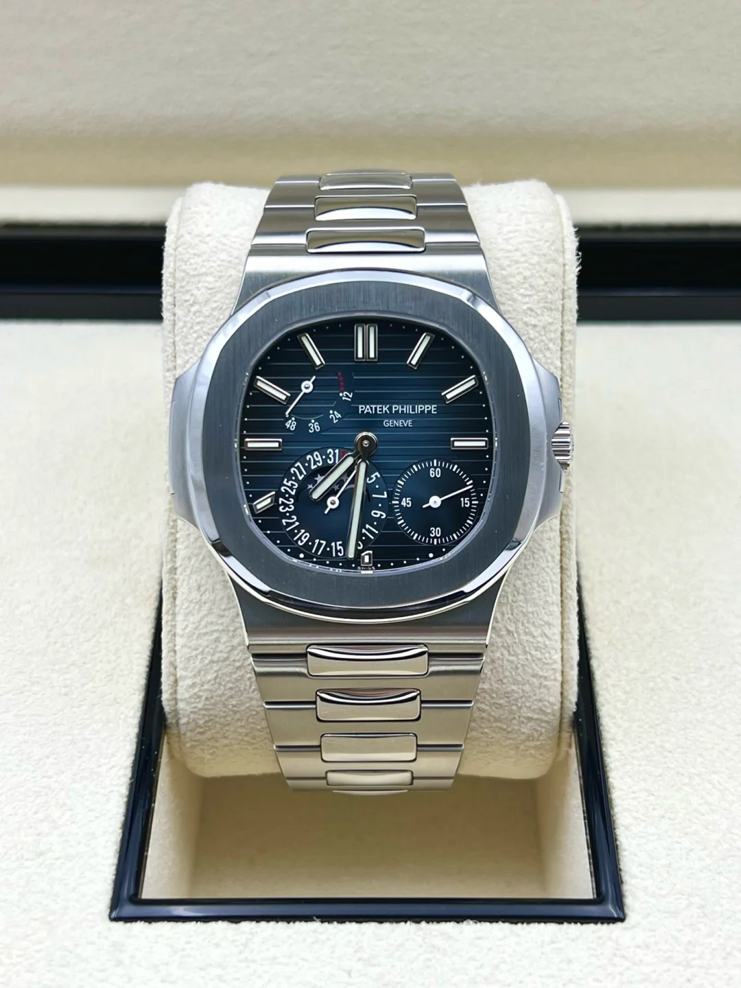 Patek Philippe Nautilus 5712/1A-001 Moon Phase Replica