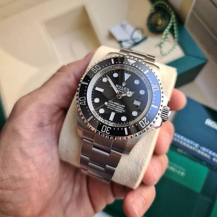 Rolex Sea-Dweller 44mm m126660-0001