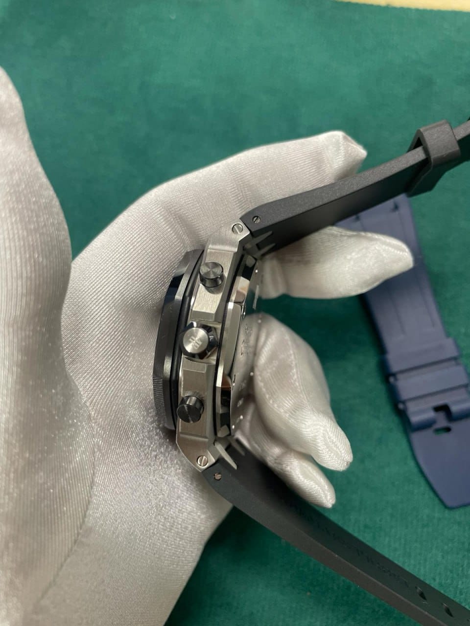 Audemars Piguet Royal Oak Offshore “Rubberclad” 42 mm, White Ref. 25940SK.OO.D002CA.02