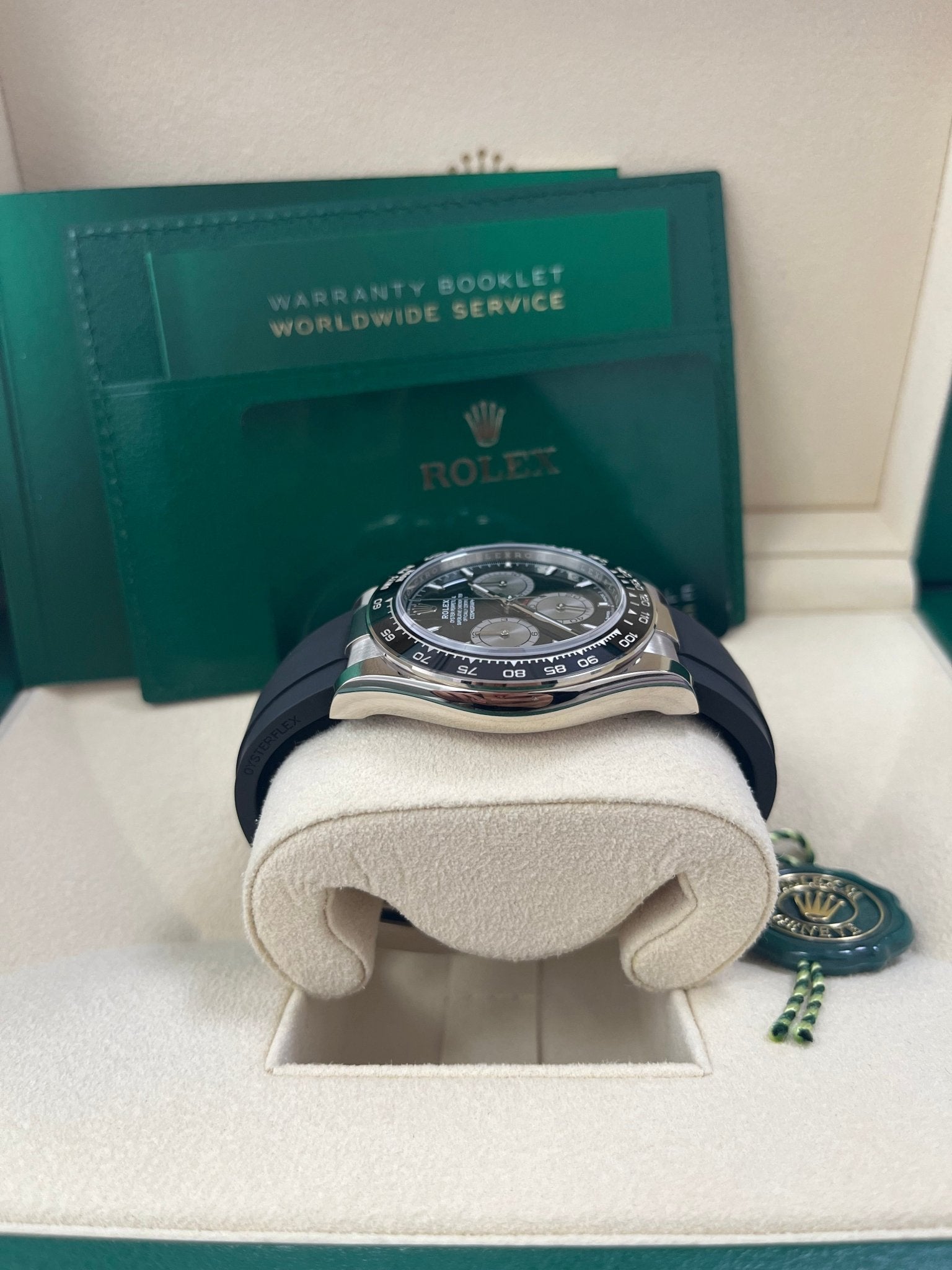 Rolex Daytona White Gold Cosmograph Daytona Black Bezel - Black And Steel Index Dial 126519LN