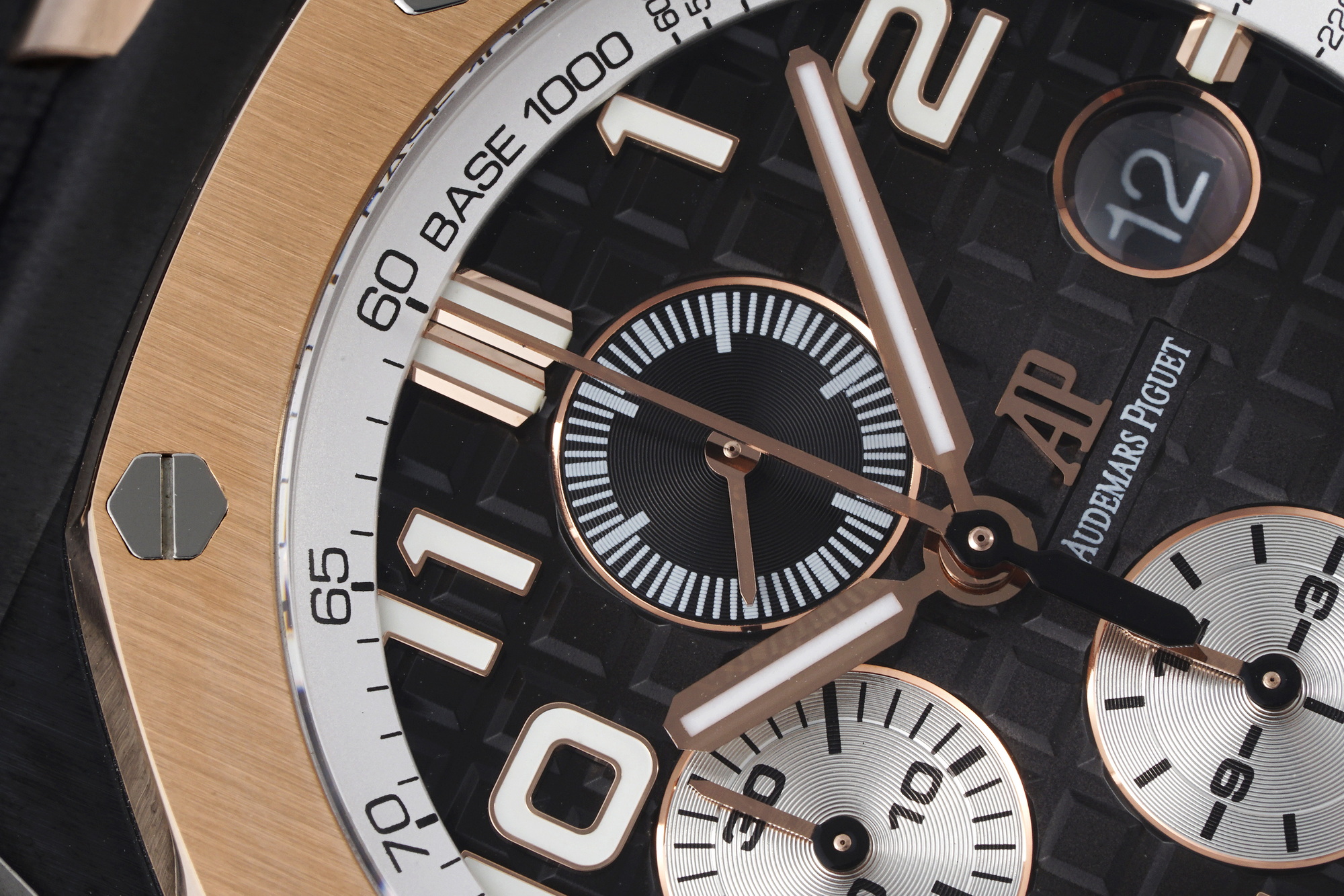 Audemars Piguet Royal Oak Offshore 44 mm, Grey Ref. 26405NR.OO.A002CA.01