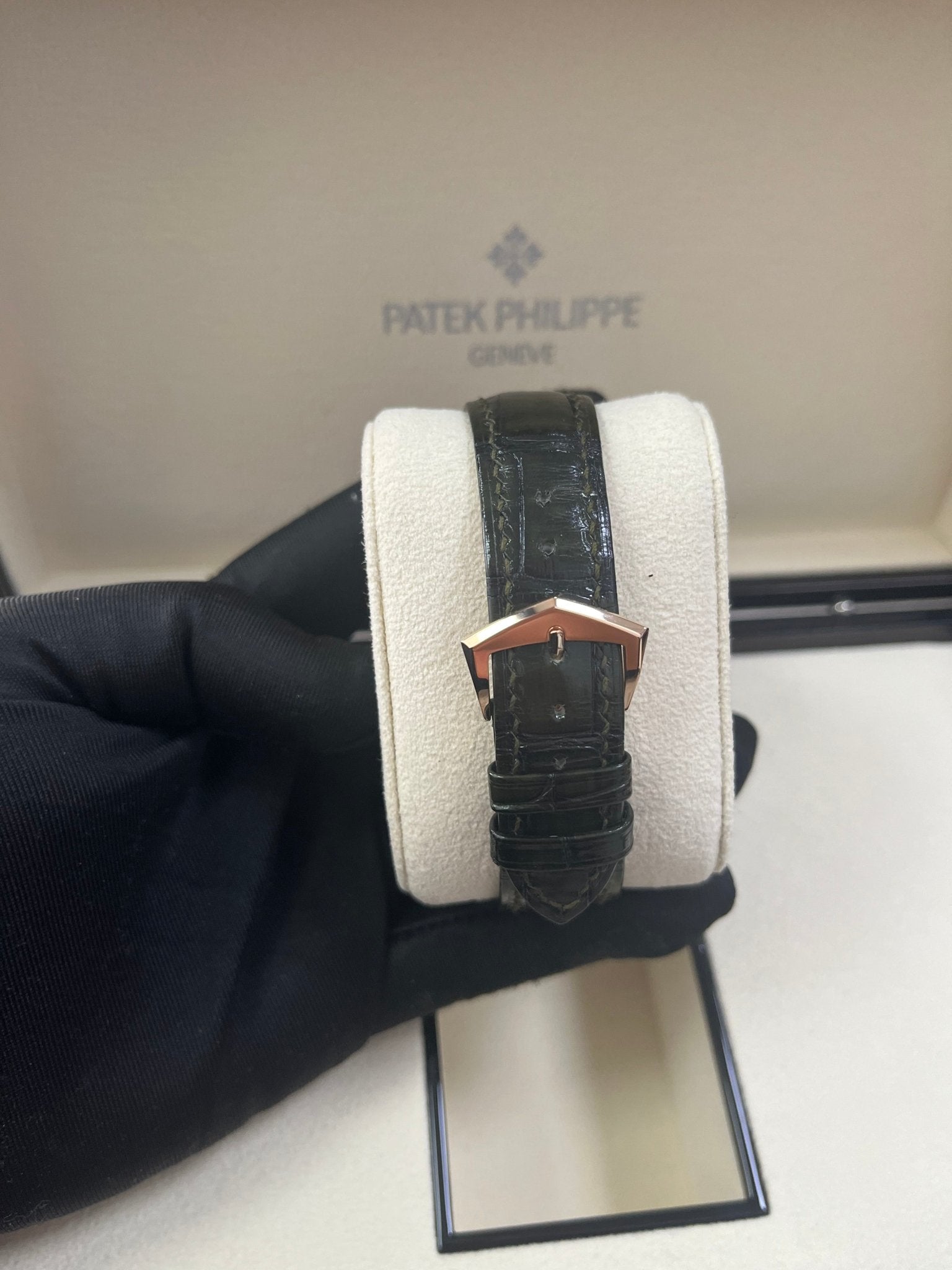 Patek Philippe Annual Calendar Green Dial Annual Calendar 5205R - COMPLICATIONS SELF-WINDING Rose Gold