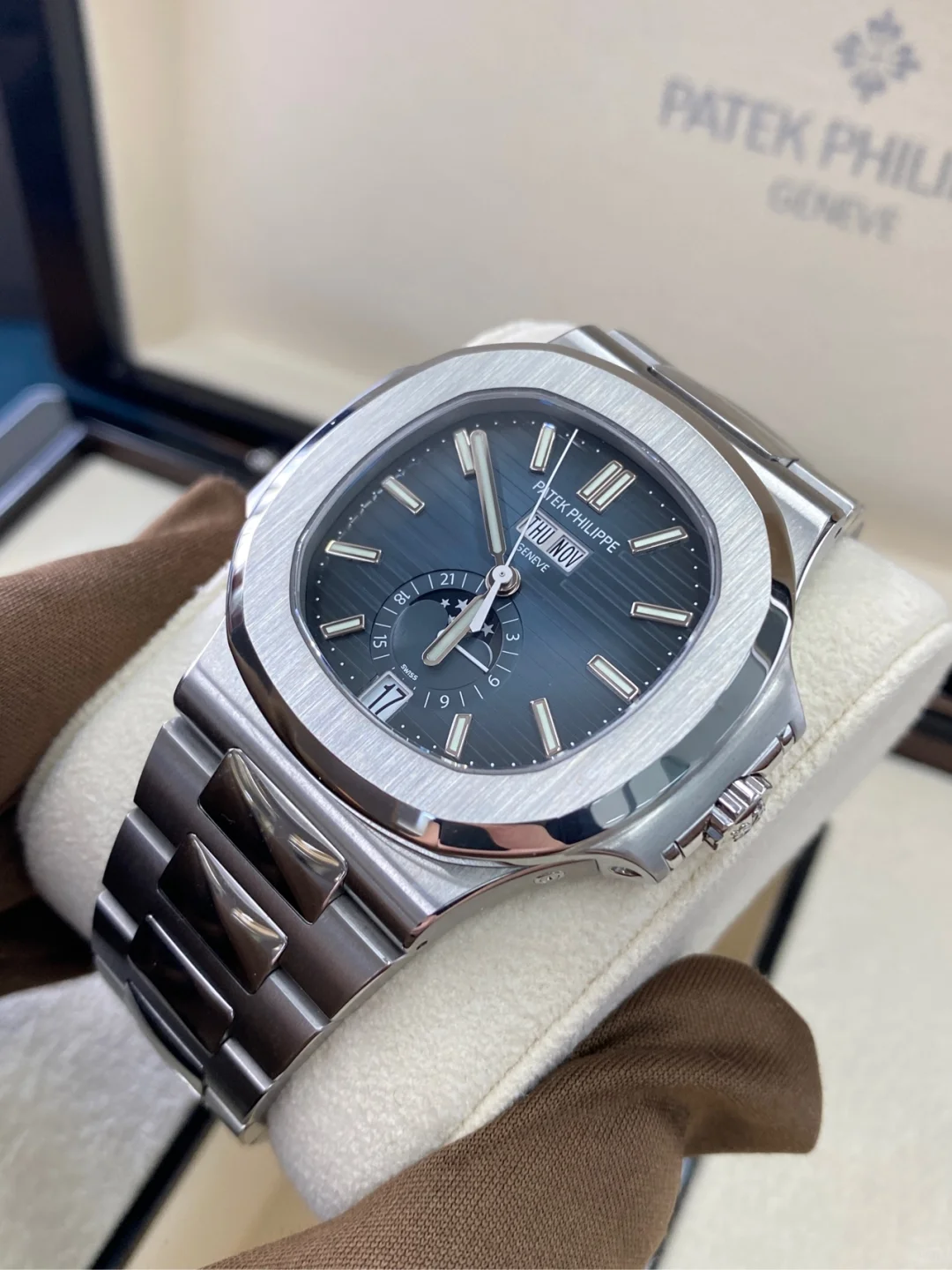 Patek Philippe Nautilus 5726/1A-014 Replica