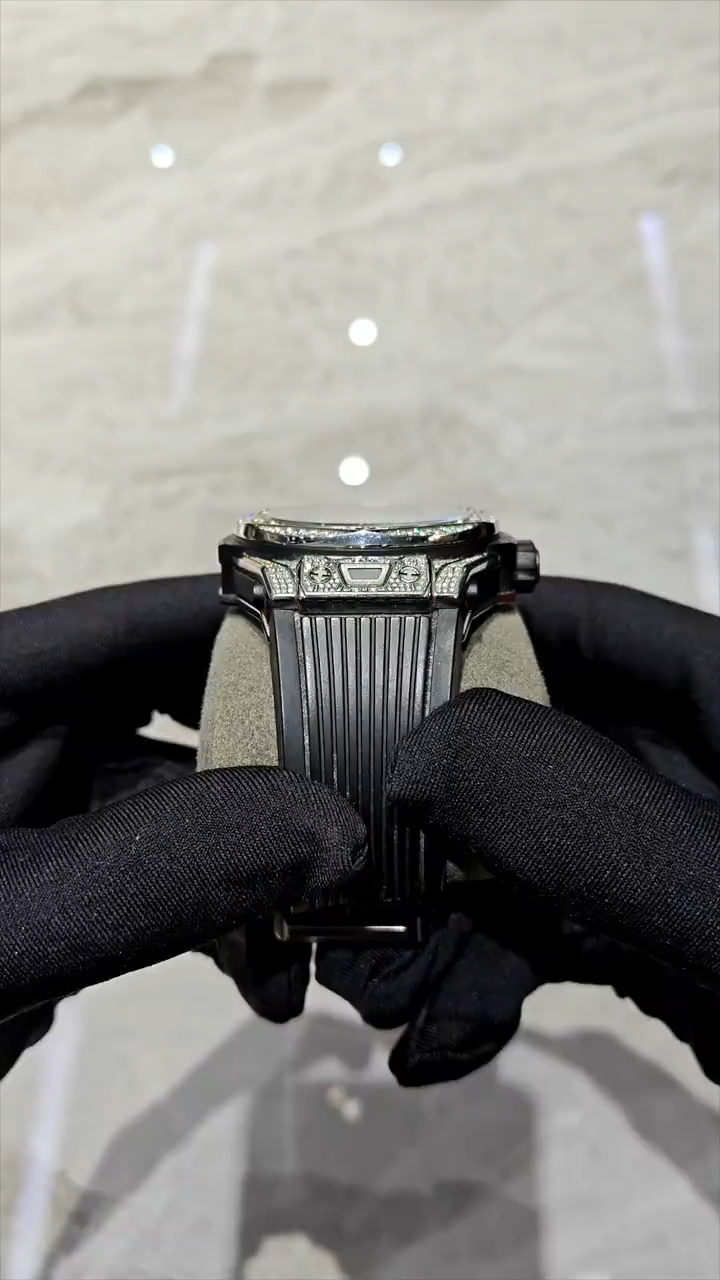 Hublot Iced Out Replica