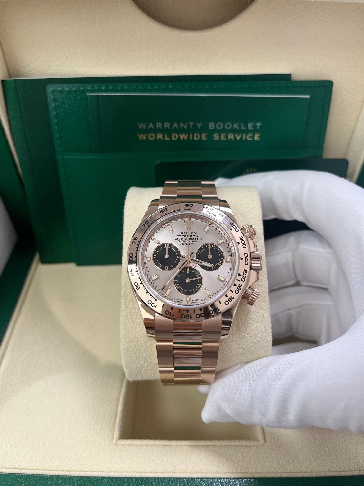 Rolex Daytona 40mm/ 18k Rose Gold/ 2021 Sundust Index Cosmograph Dial/ Black Sub-dials (Ref# 116505)