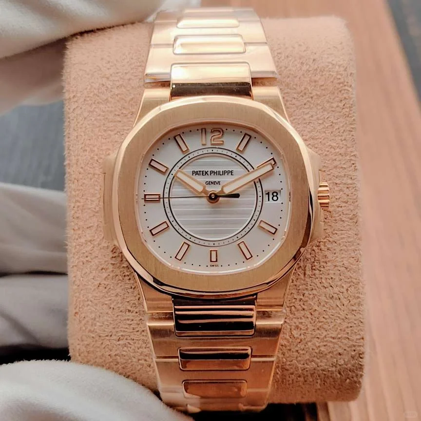 Patek Philippe Nautilus 7011/1R Replica