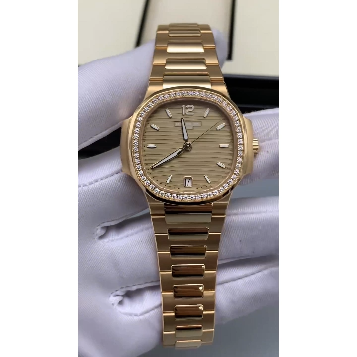 Patek Philippe Nautilus 7118/1R-001 Rose Replica
