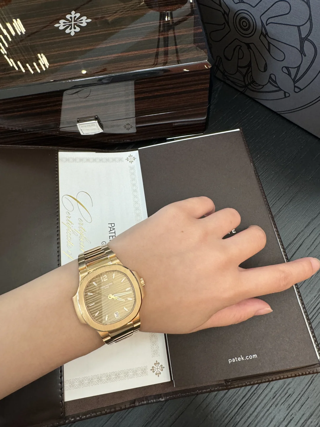 Patek Philippe Nautilus 7118/1R-001 Rose Replica