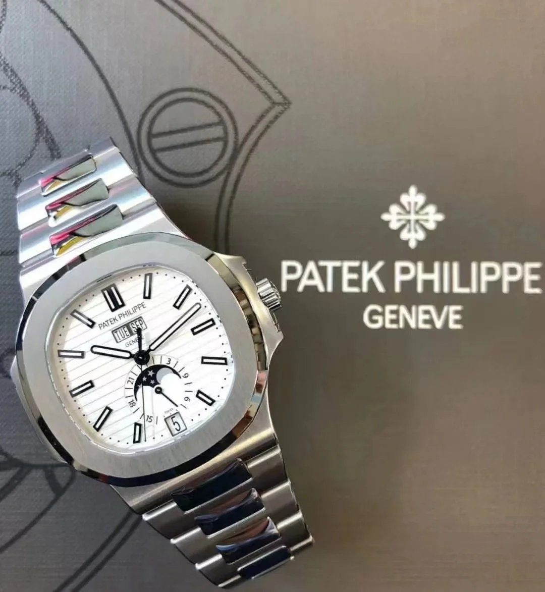 Patek Philippe Nautilus 5726/1A-010 Mens 40.5mm