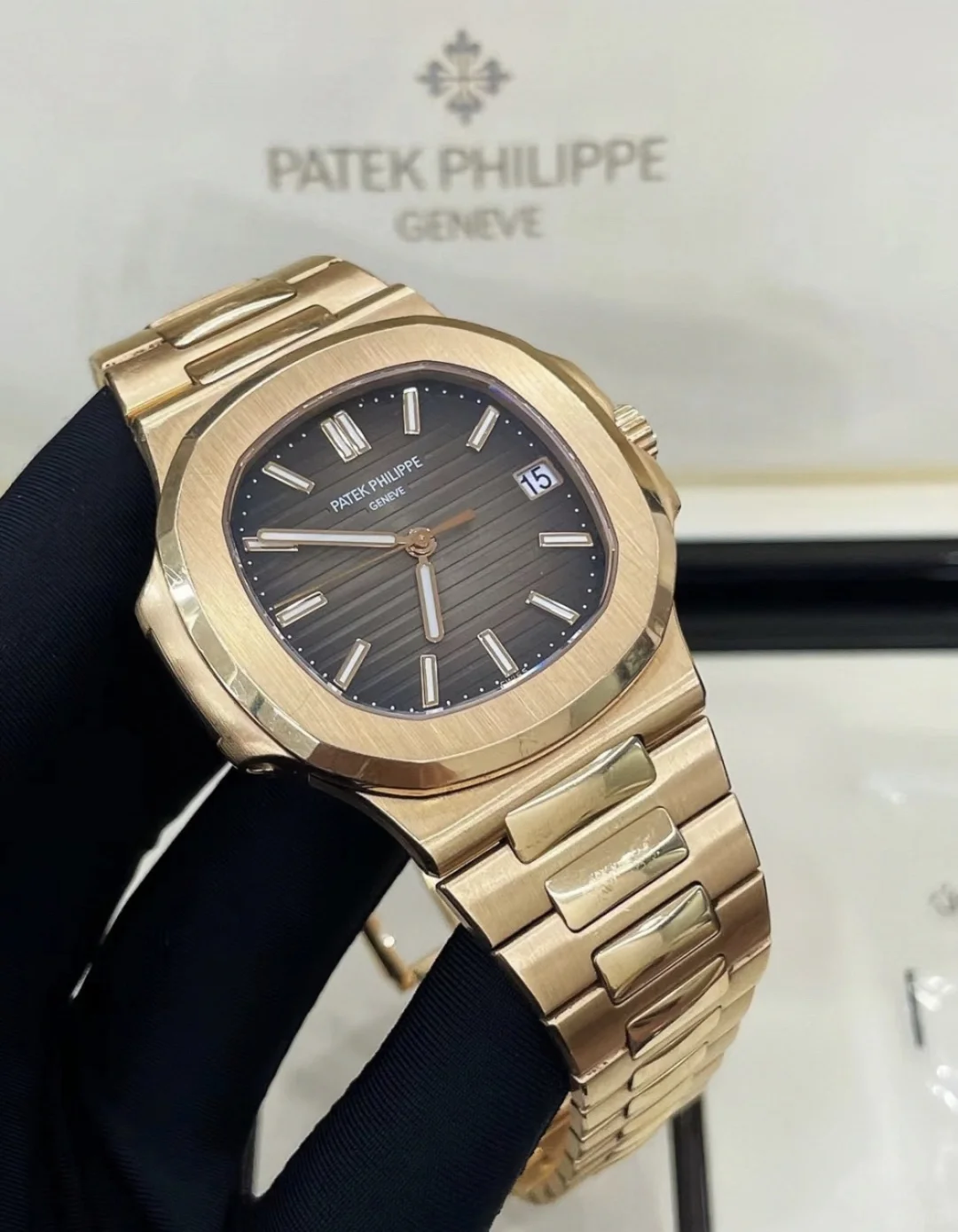 Patek Philippe Nautilus 5711/1R-001 Replica