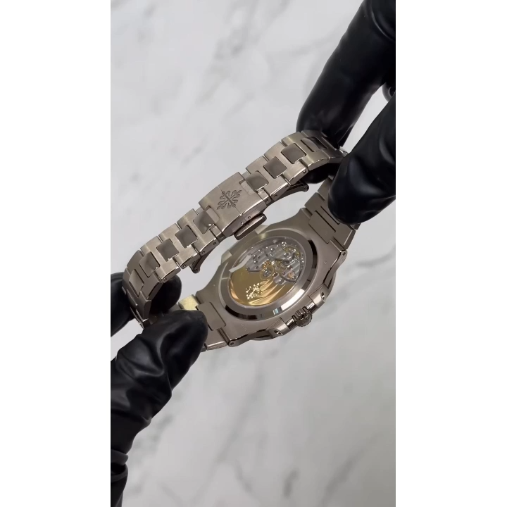 Patek Philippe 5811/1G-001 Replica