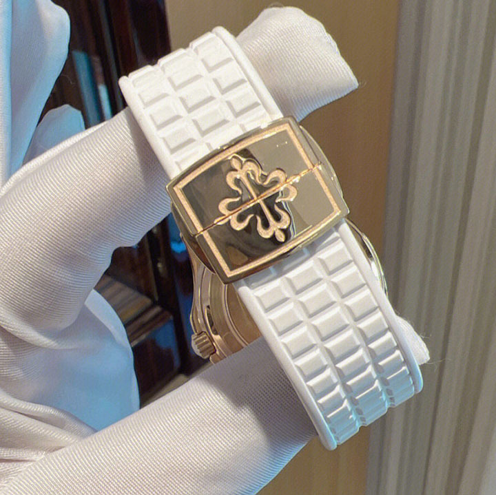 5068R-010-Patek Philippe AQUANAUT-women