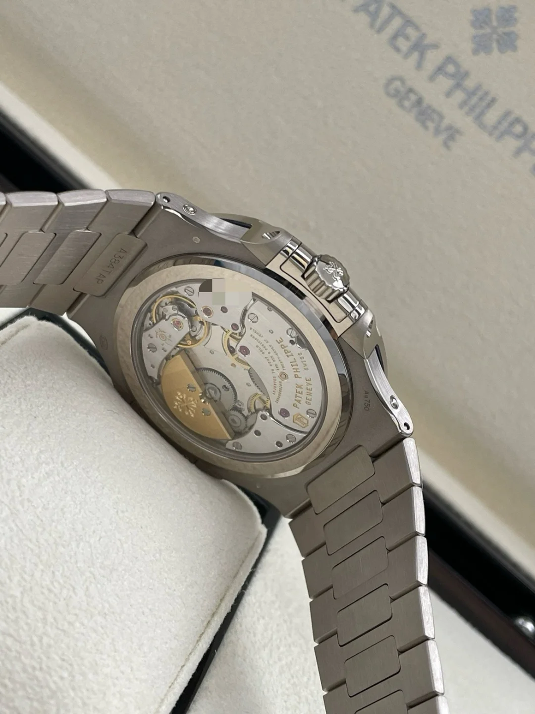 Patek Philippe Nautilus 5740-1G-001