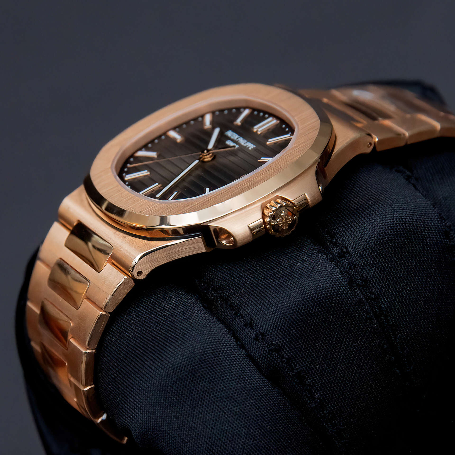 5711/1R-001-Patek Philippe Nautilus