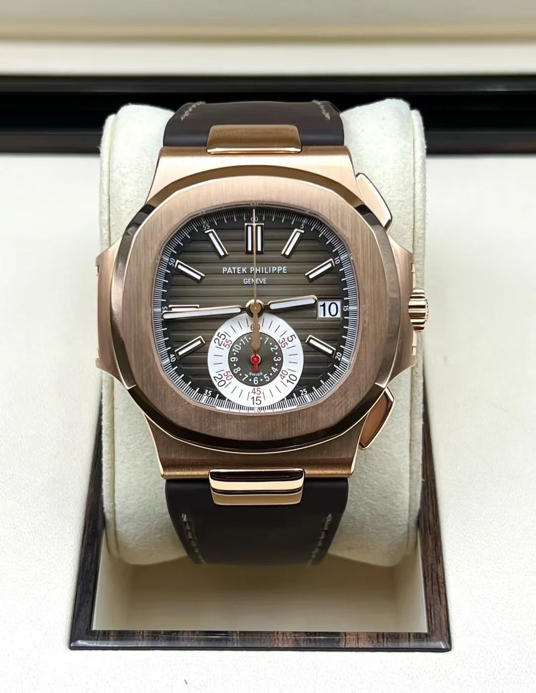 Patek Philippe Nautilus Rose 5980R-001 Replica