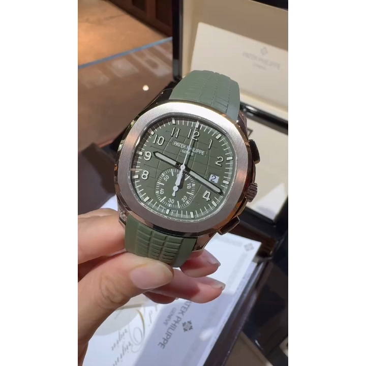 Patek Philippe Aquanaut 5968G-010 Khaki Green 42.2mm