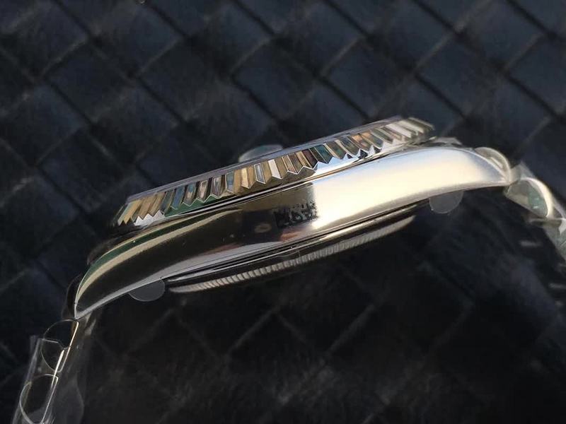 Swiss 1:1 Replica Rolex Day-Date 40 White Gold Olive Green Dial Ref.228239