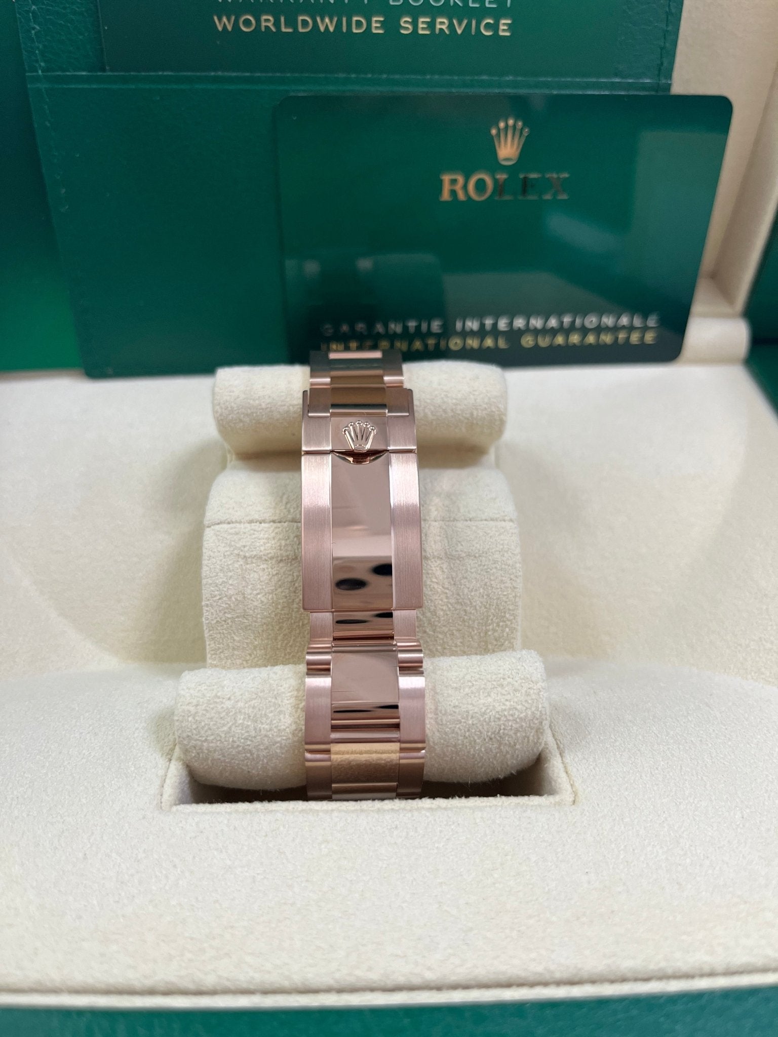 Rolex Daytona Rose Gold Cosmograph Daytona 40 Watch - Meteorite and Black Dial-Oyster Bracelet 116505