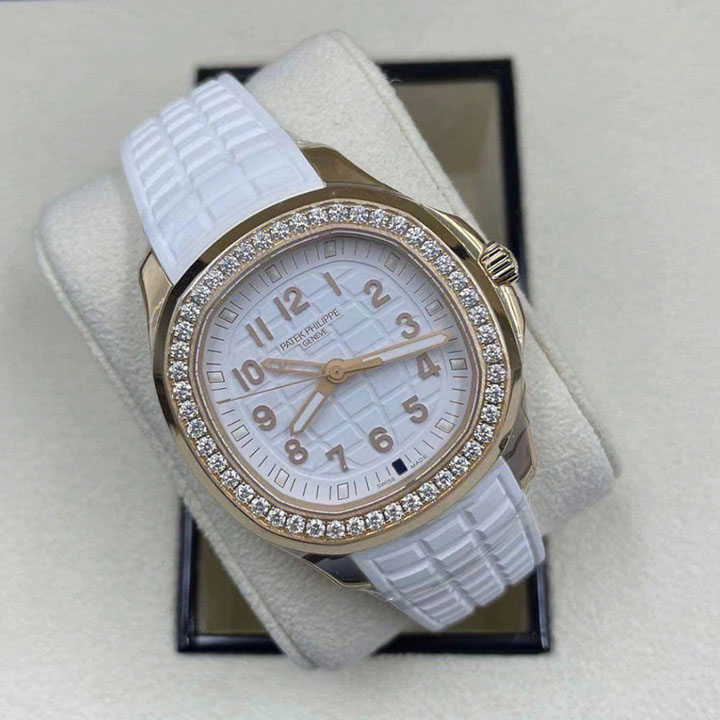 5269/200R-001-Patek Philippe AQUANAUT-women