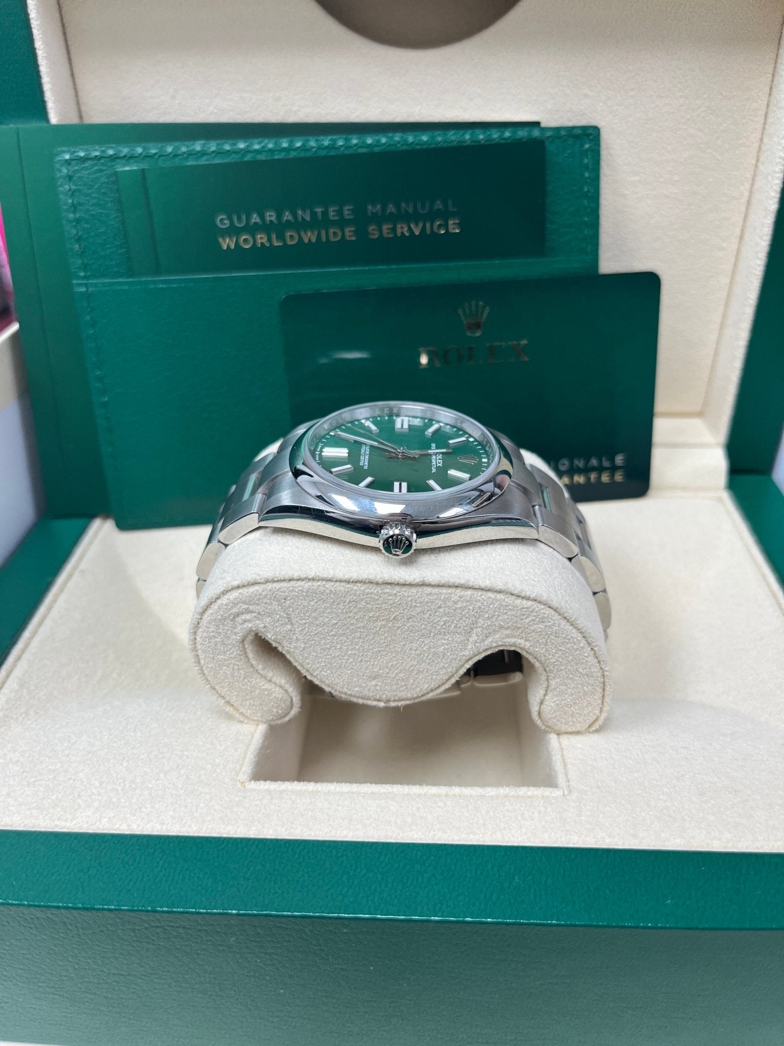 Rolex Oyster Perpetual 41 Stainless Steel - Green Index Dial - Oyster Bracelet (Ref# 124300)