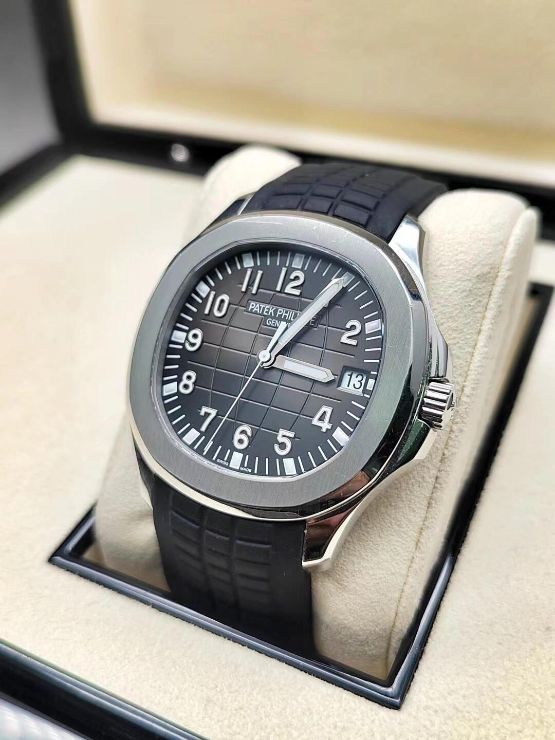 5167A-001-Patek Philippe AQUANAUT