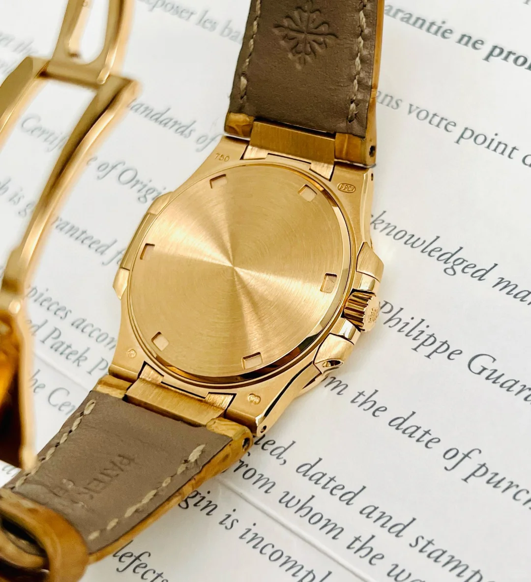 Patek Philippe Nautilus 7010R-011 Replica