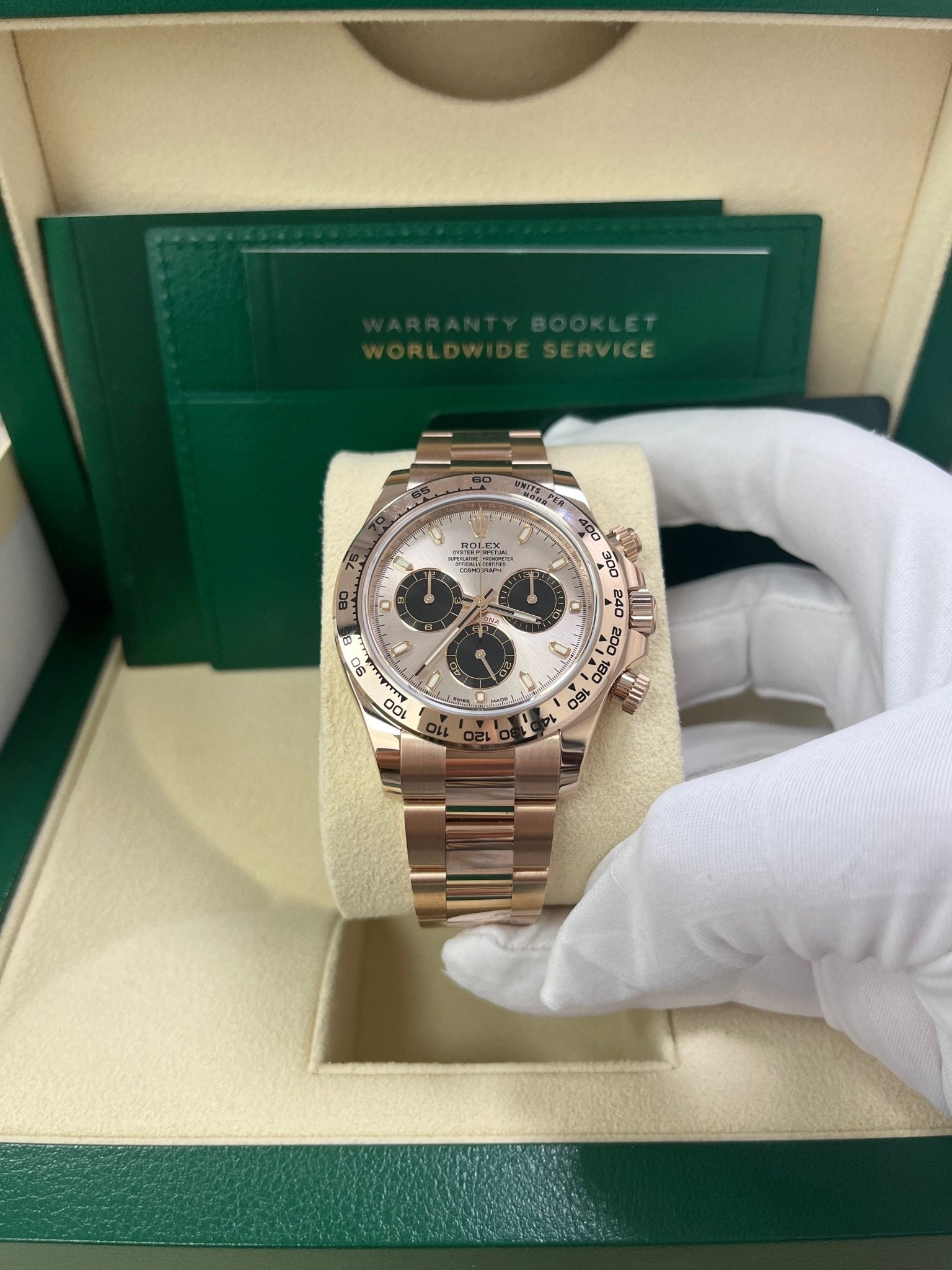 Rolex Daytona 40mm/ 18k Rose Gold/ 2021 Sundust Index Cosmograph Dial/ Black Sub-dials (Ref# 116505)