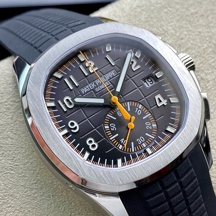 5968A-001-Patek Philippe AQUANAUT