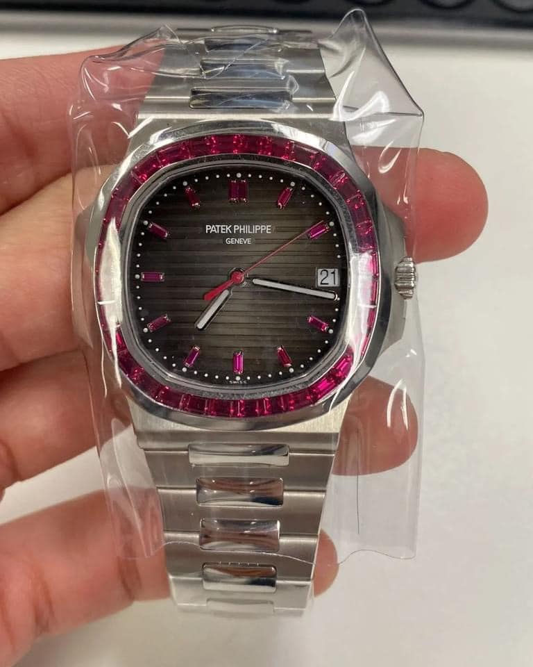 Patek Philippe Nautilus 5711/112P-001 Ruby