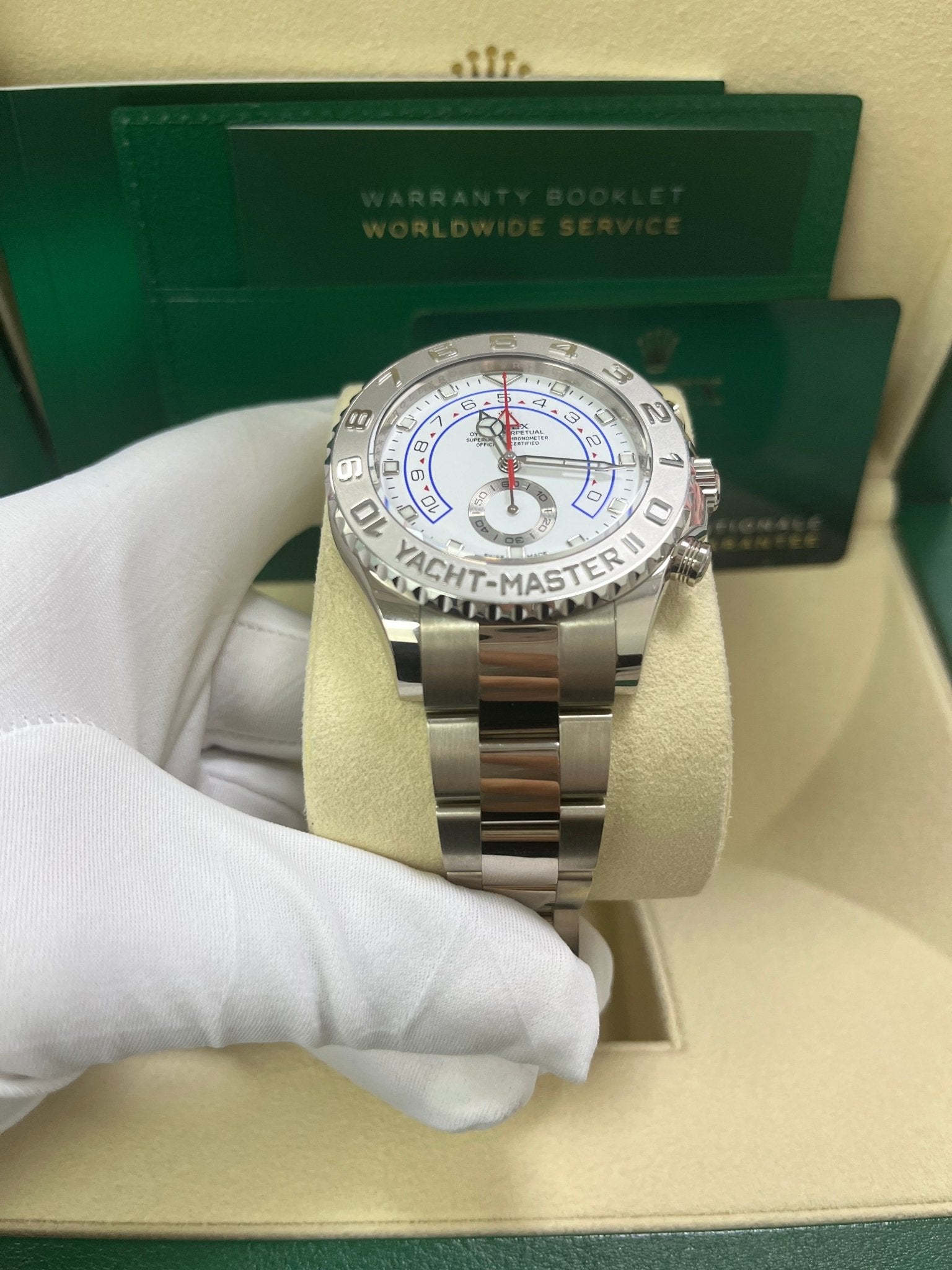 Rolex Yacht-Master II White Gold / White Dial / 44mm Platinum Bezel 116689