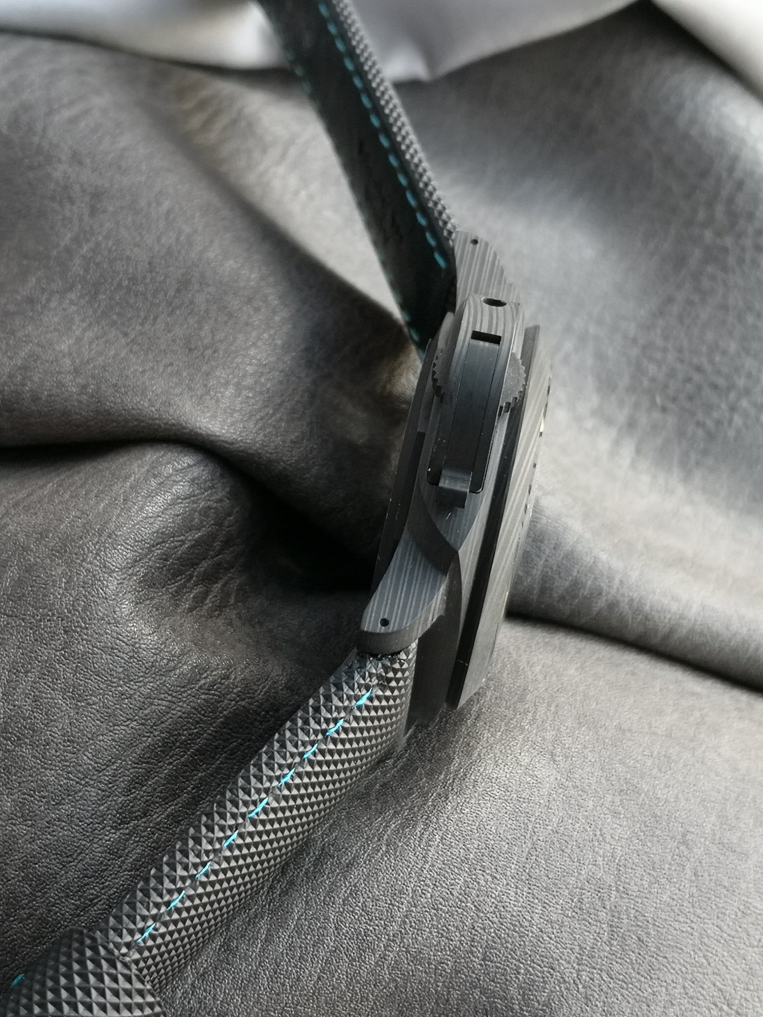 PANERAI Luminor Marina Carbotech 44mm PAM01661