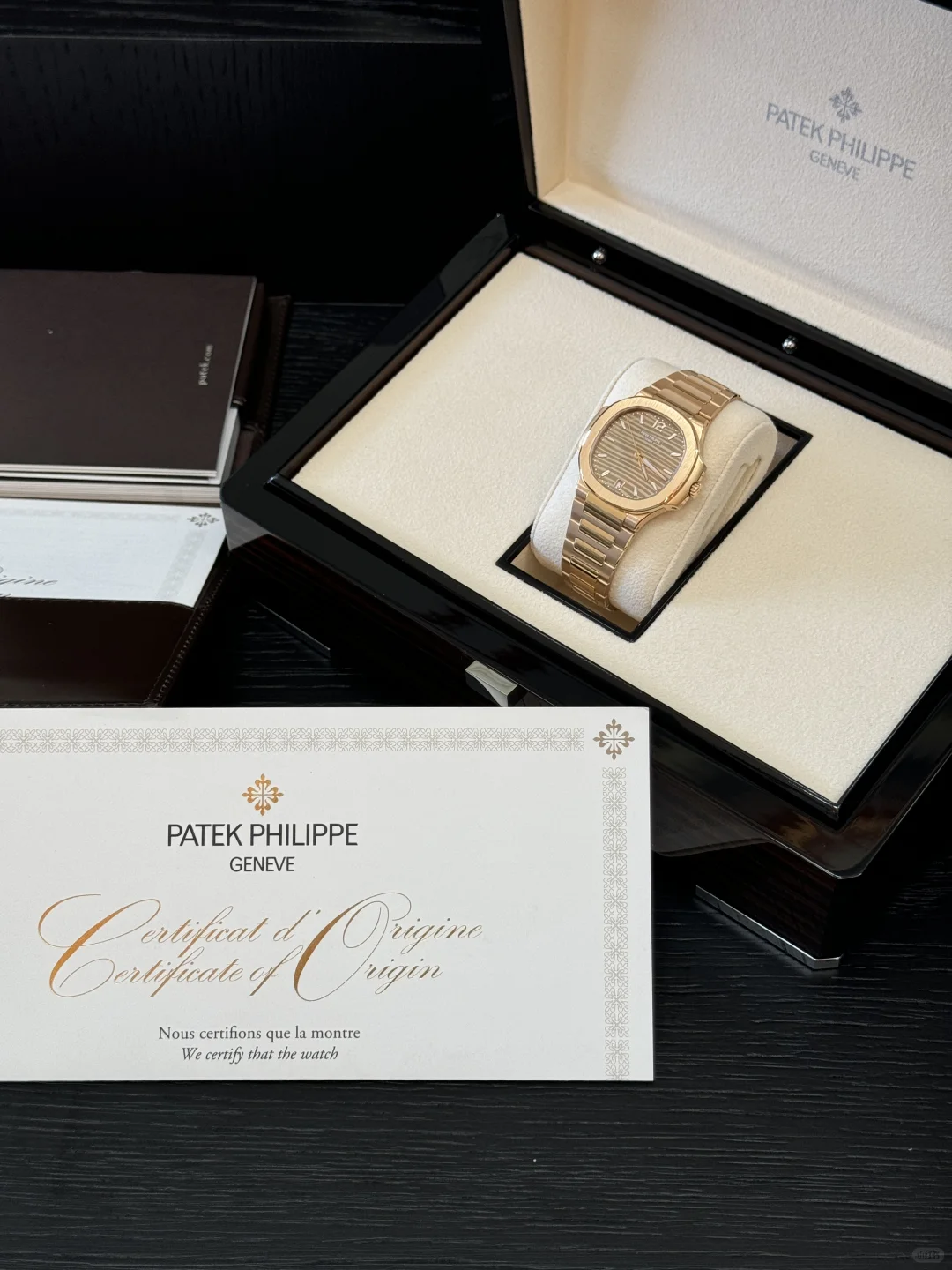 Patek Philippe Nautilus 7118/1R-001 Rose Replica